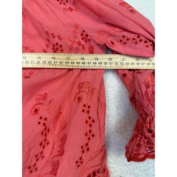 Beggon Eyelet Lace Off-The-Shoulder Puff Sleeve Blouse Coral‎ Size 42/ Medium - Picture 3 of 8